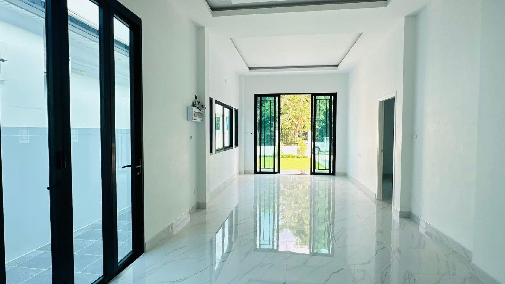 🏠 บ้านดาราสิริ 1 คลองเตย 19 พื้นที่กว้างที่สุด! ในราคาสุดคุ้ม ✨ เบื่อความอึดอัด... มาอยู่บ้านที่โปร่งสบาย บนเนื้อที่จุใจ 88 ตร.ว. ใกล้รพ หาดใหญ่ 10 นาที - 7
