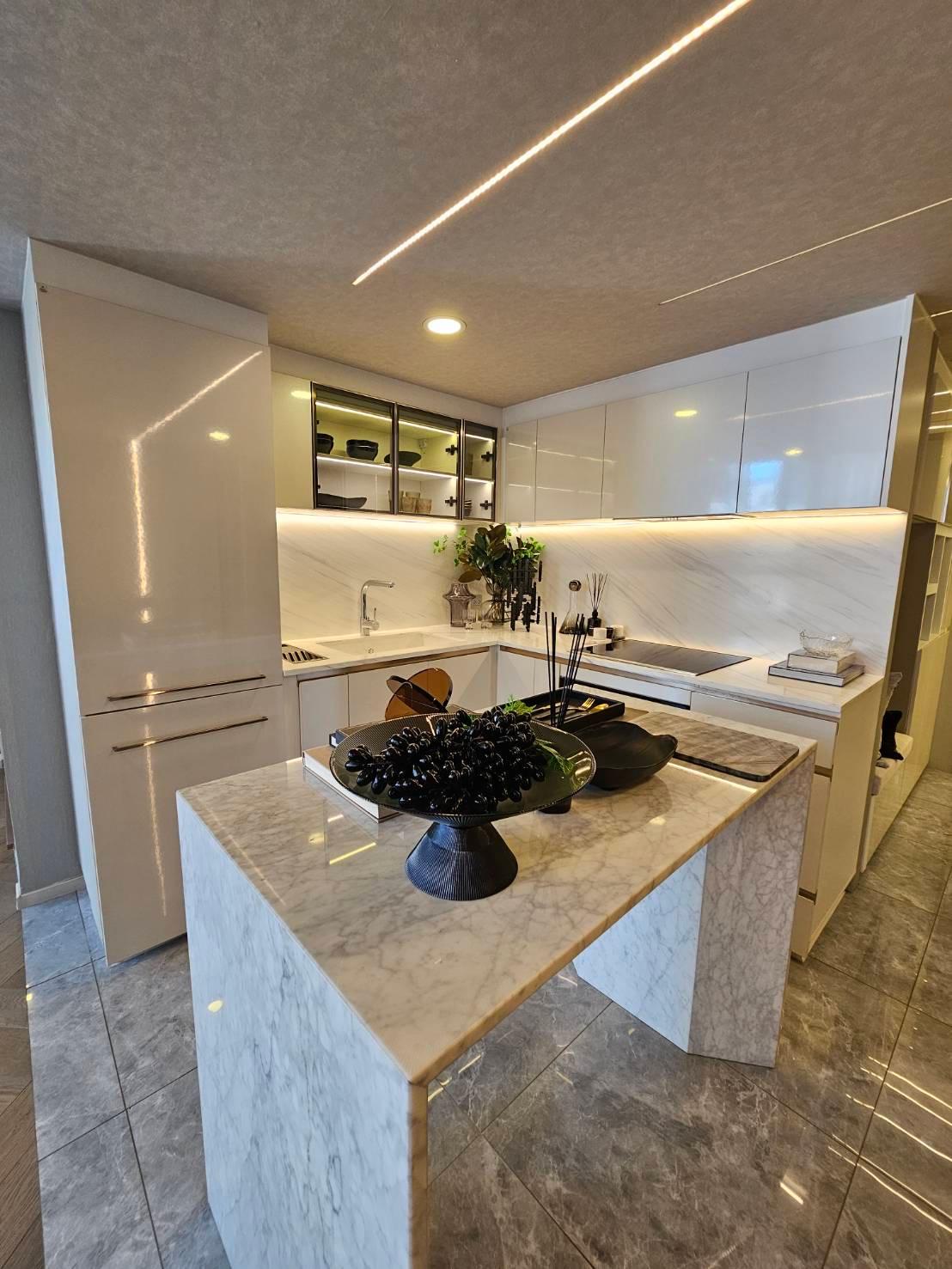 Origin Thonglor World - Courtyard - 4