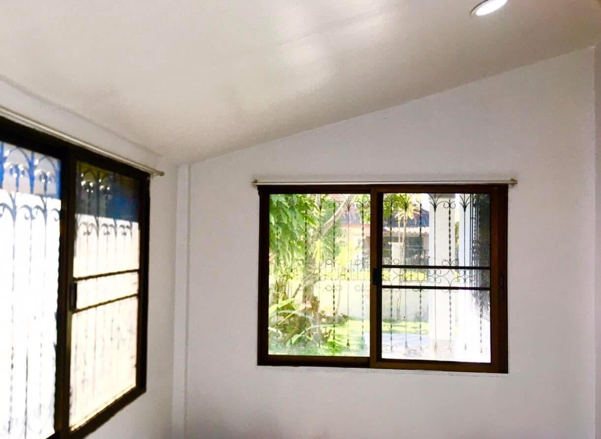 ขายบ้านเดี่ยวชั้นเดียวรีโนเวทใหม่สไตล์กึ่งยุโรป ทำเลทองสันมหาพน ใกล้ที่ว่าการอำเภอแม่แตง - 10