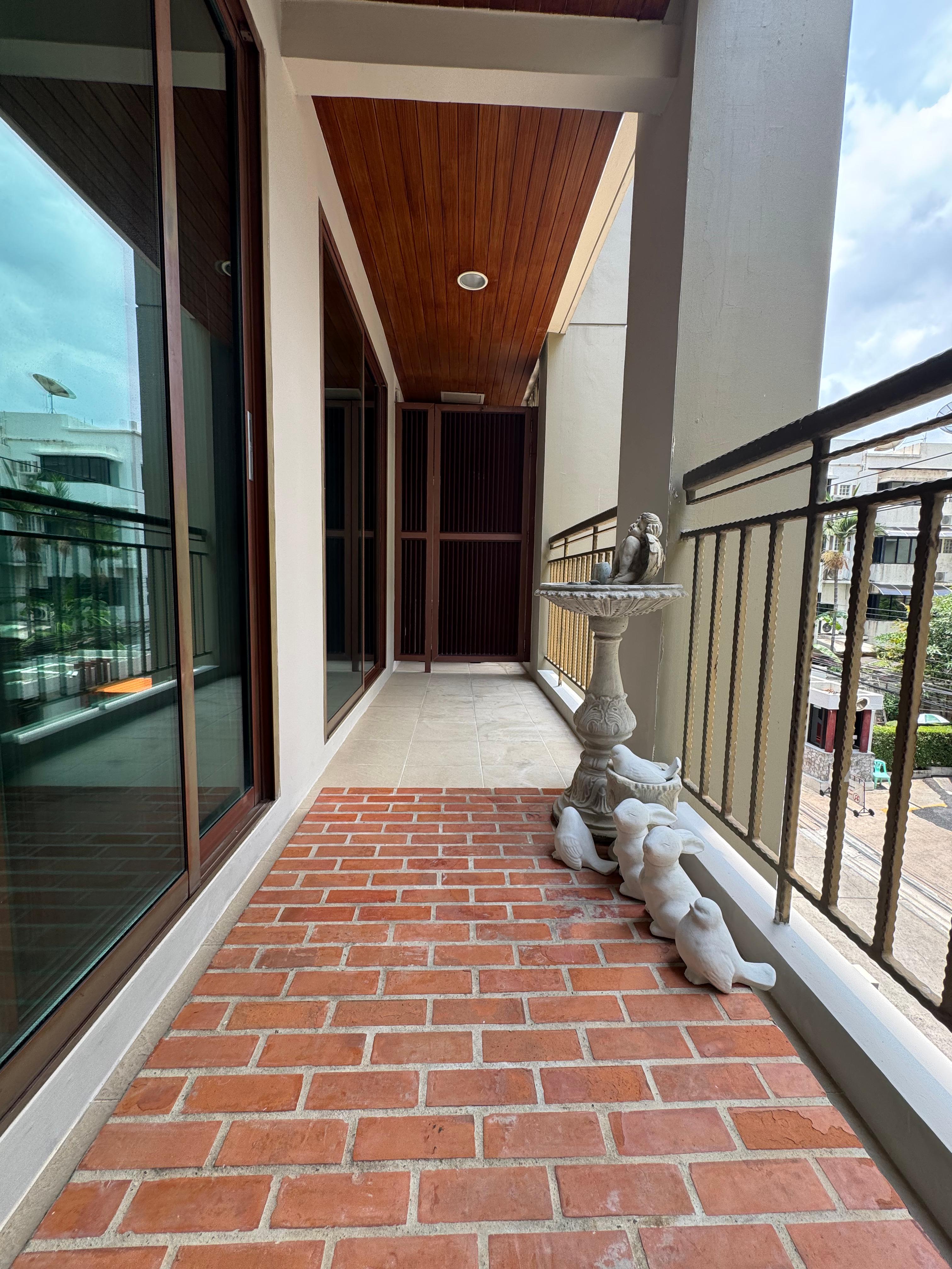 ด่วน! ขาย/เช่า คอนโดหรู Double Unit 110 ตร.ม. ใจกลางร่วมฤดี-เพลินจิต | URGENT SALE & RENT 110 sq.m. Luxury Double Unit @ Phloen Chit, BKK - 24