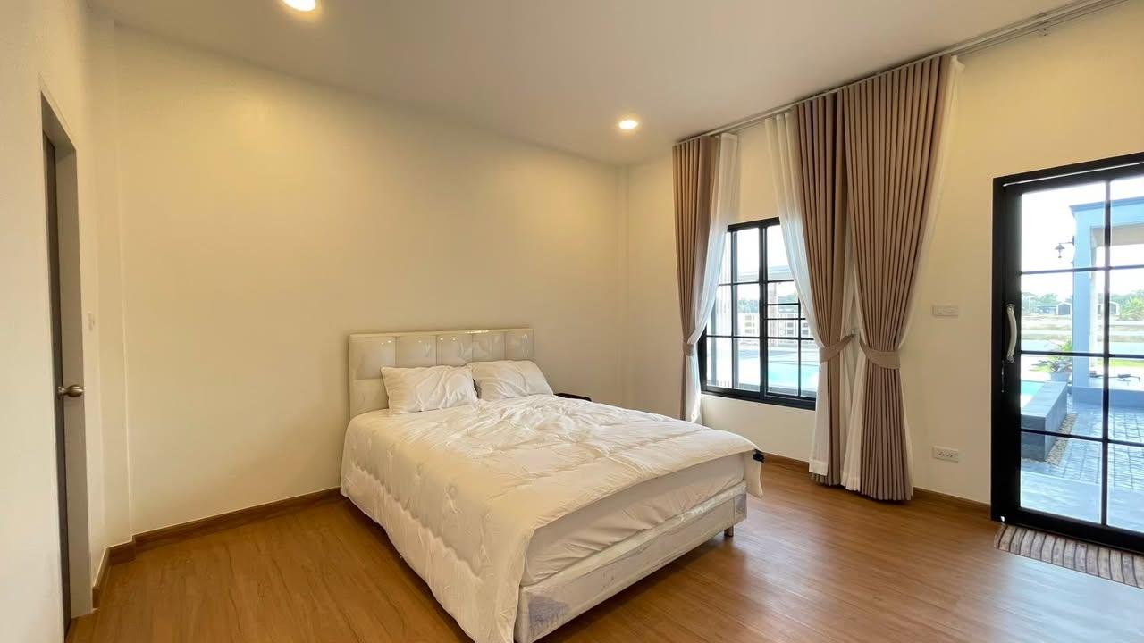 บ้านพักตากอากาศพร้อมสระว่ายน้ำ - โครงการวิวนาวิลล์ - 9