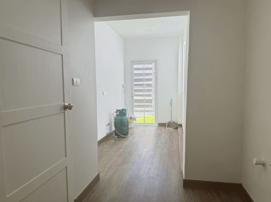 บ้านหรู 3 ชั้นตกแต่งครบสไตล์ Modern Scandinavian - โครงการ บ้านกลางเมือง สุขุมวิท 77 - 12