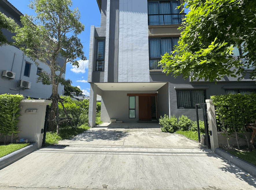 บ้านหรู 3 ชั้นตกแต่งครบสไตล์ Modern Scandinavian - โครงการ บ้านกลางเมือง สุขุมวิท 77 - 2