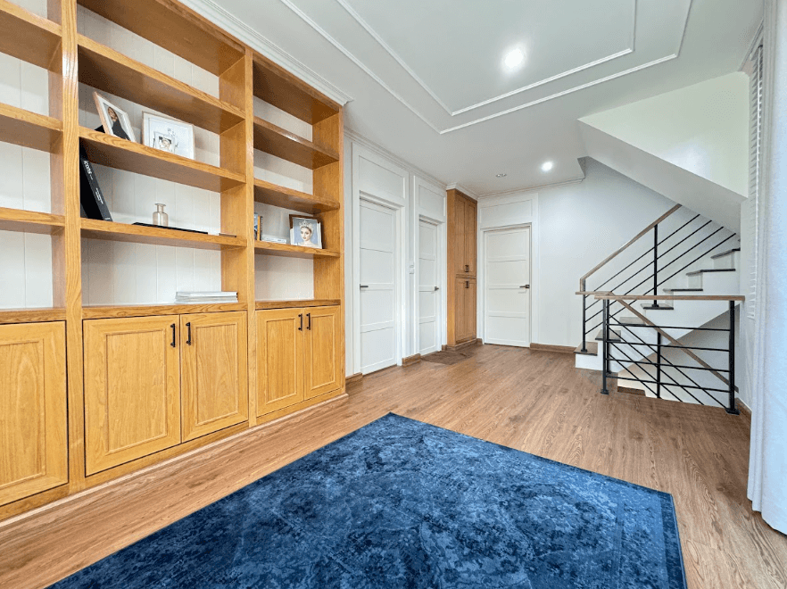 บ้านหรู 3 ชั้นตกแต่งครบสไตล์ Modern Scandinavian - โครงการ บ้านกลางเมือง สุขุมวิท 77 - 31