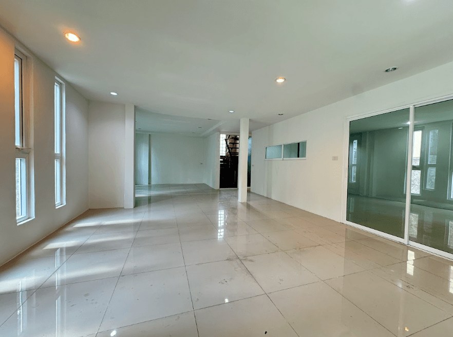 บ้านเดี่ยวแปลงมุม ทำเลโฮมออฟฟิศใจกลางเมือง - โครงการหมู่บ้านอยู่เจริญ - 27