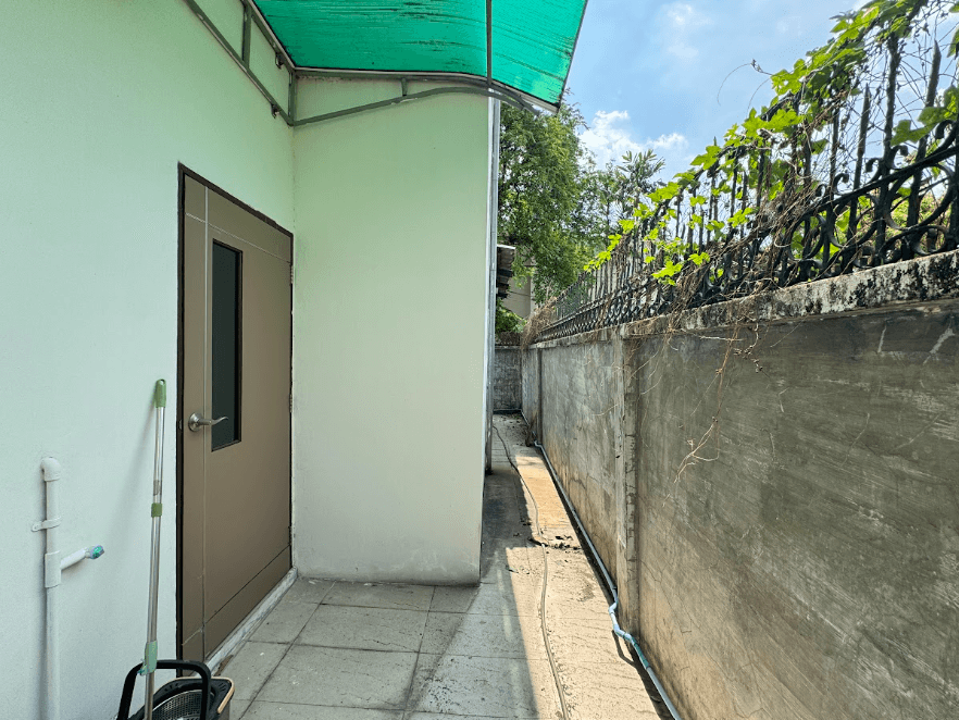บ้านเดี่ยวแปลงมุม ทำเลโฮมออฟฟิศใจกลางเมือง - โครงการหมู่บ้านอยู่เจริญ - 29