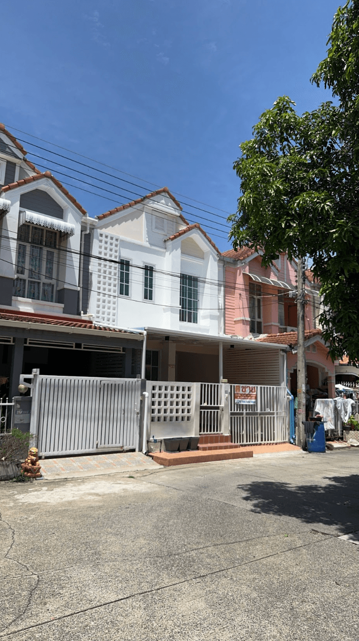 ทาวน์เฮ้าส์ 2 ชั้น รีโนเวทใหม่เอี่ยมทั้งหลัง หมู่บ้านวรารักษ์ รังสิต-คลองสาม (หน้าบ้านกว้าง 6 เมตร) - 2