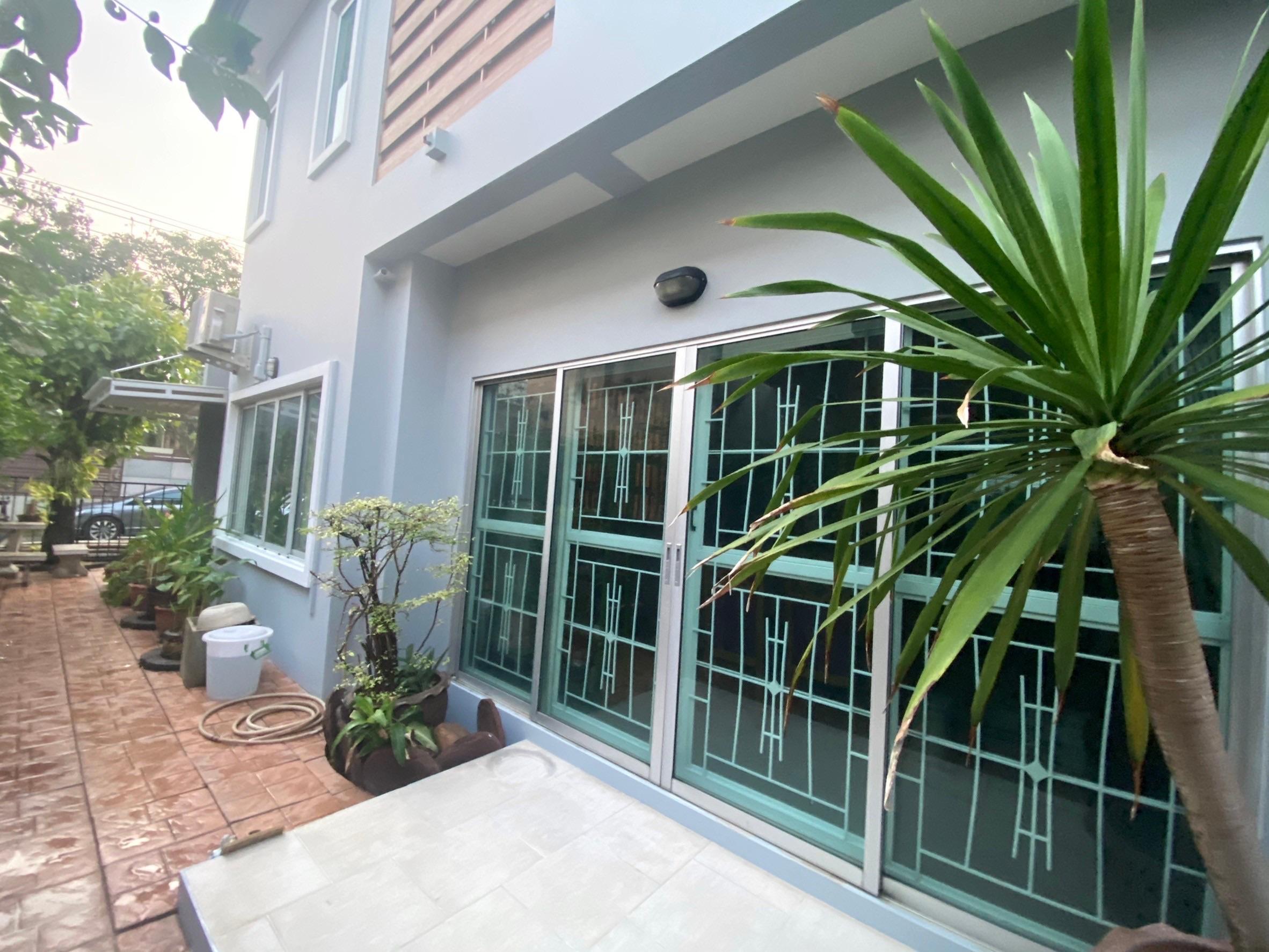 ขายบ้านเดี่ยว 2 ชั้น หมู่บ้าน Villa Garden รัตนาธิเบศร์ (บ้านพี่รังสรรค์) ทำเลดี หน้าบ้านไม่ชนใคร - 4
