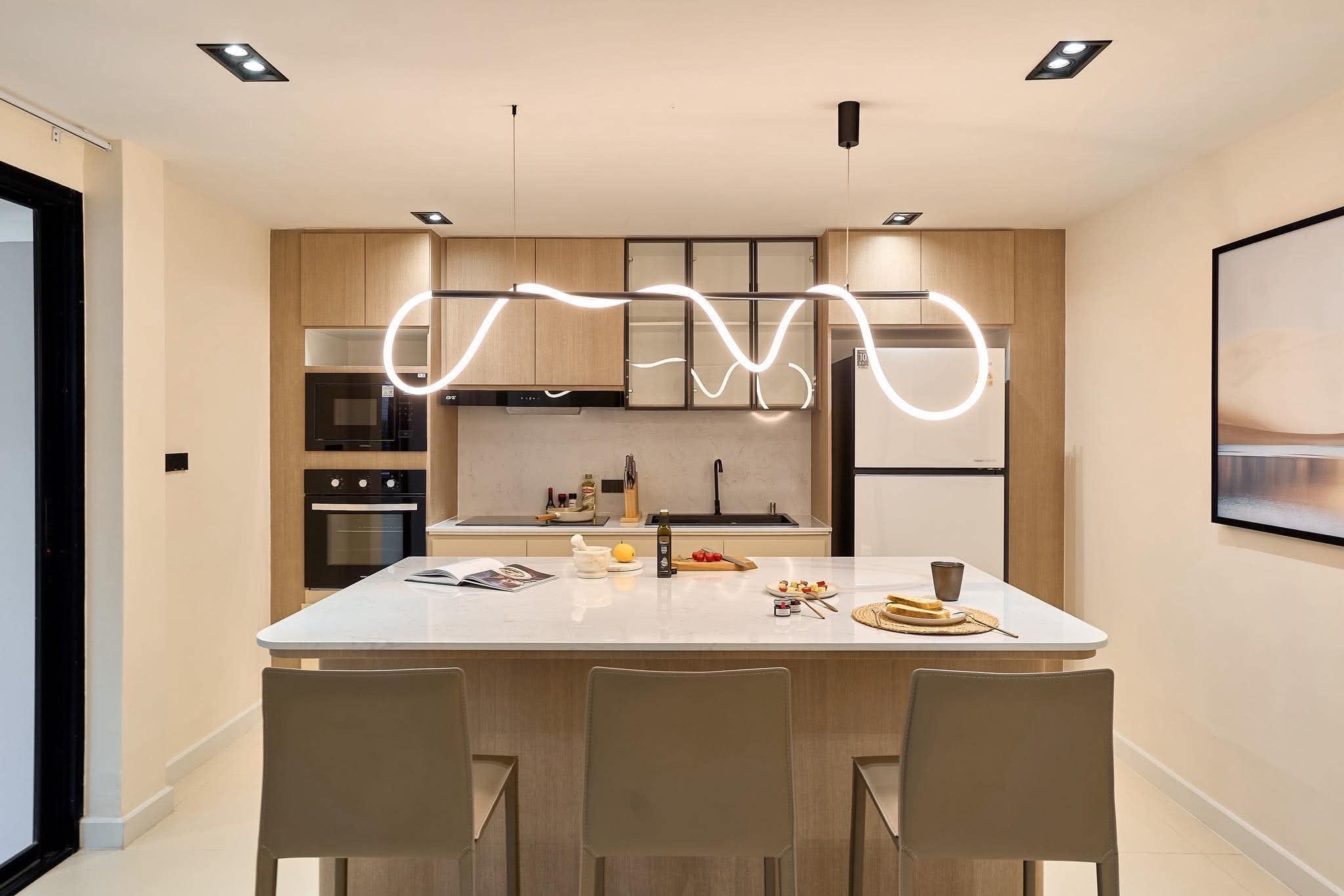ขายบ้านเดี่ยว 2 ชั้น สร้างใหม่ สไตล์ Contemporary Modern ตกแต่งหรูเฟอร์นิเจอร์+เครื่องใช้ไฟฟ้าครบชุด โครงการหมู่บ้านพราว หางดง - 28