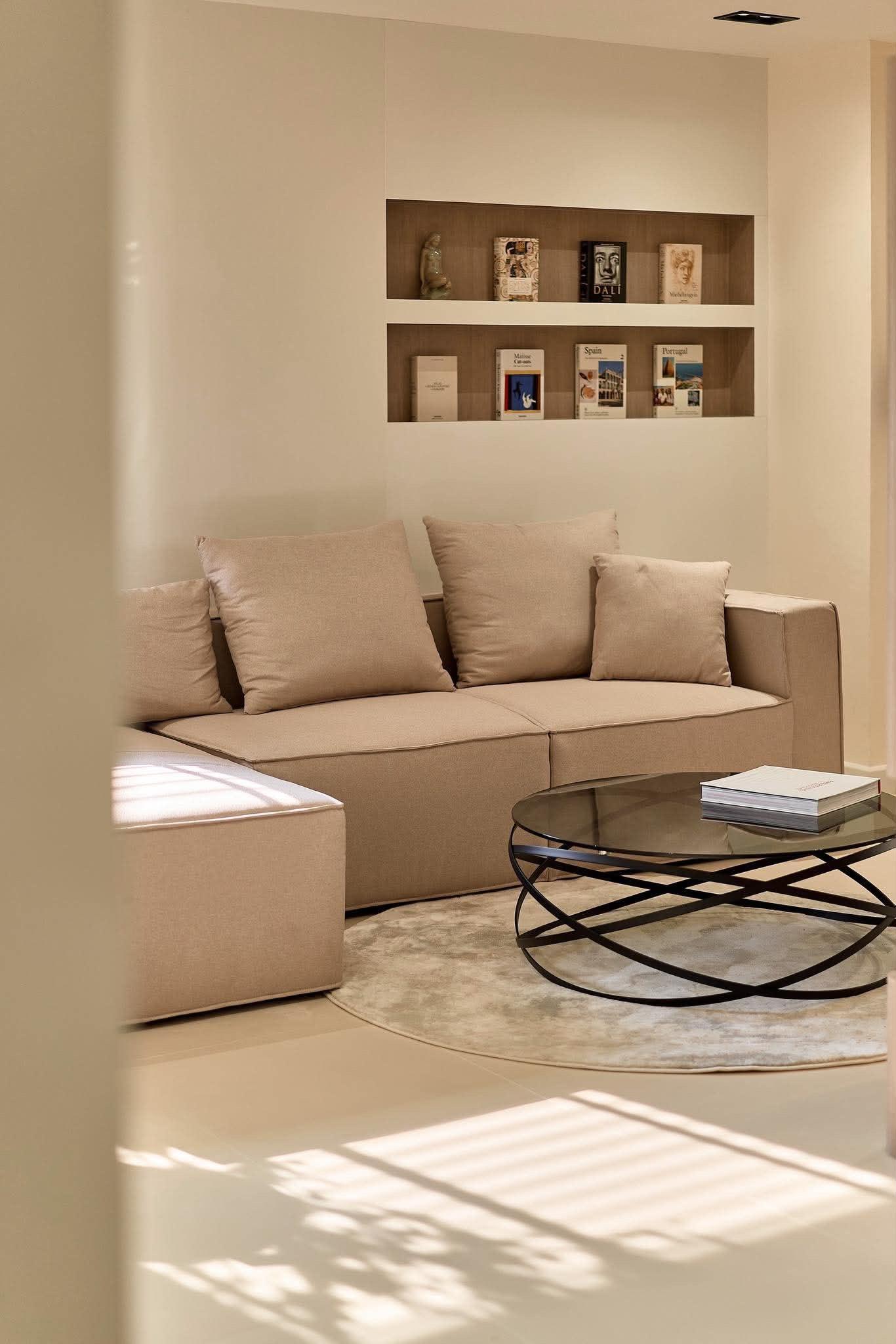 ขายบ้านเดี่ยว 2 ชั้น สร้างใหม่ สไตล์ Contemporary Modern ตกแต่งหรูเฟอร์นิเจอร์+เครื่องใช้ไฟฟ้าครบชุด โครงการหมู่บ้านพราว หางดง - 3