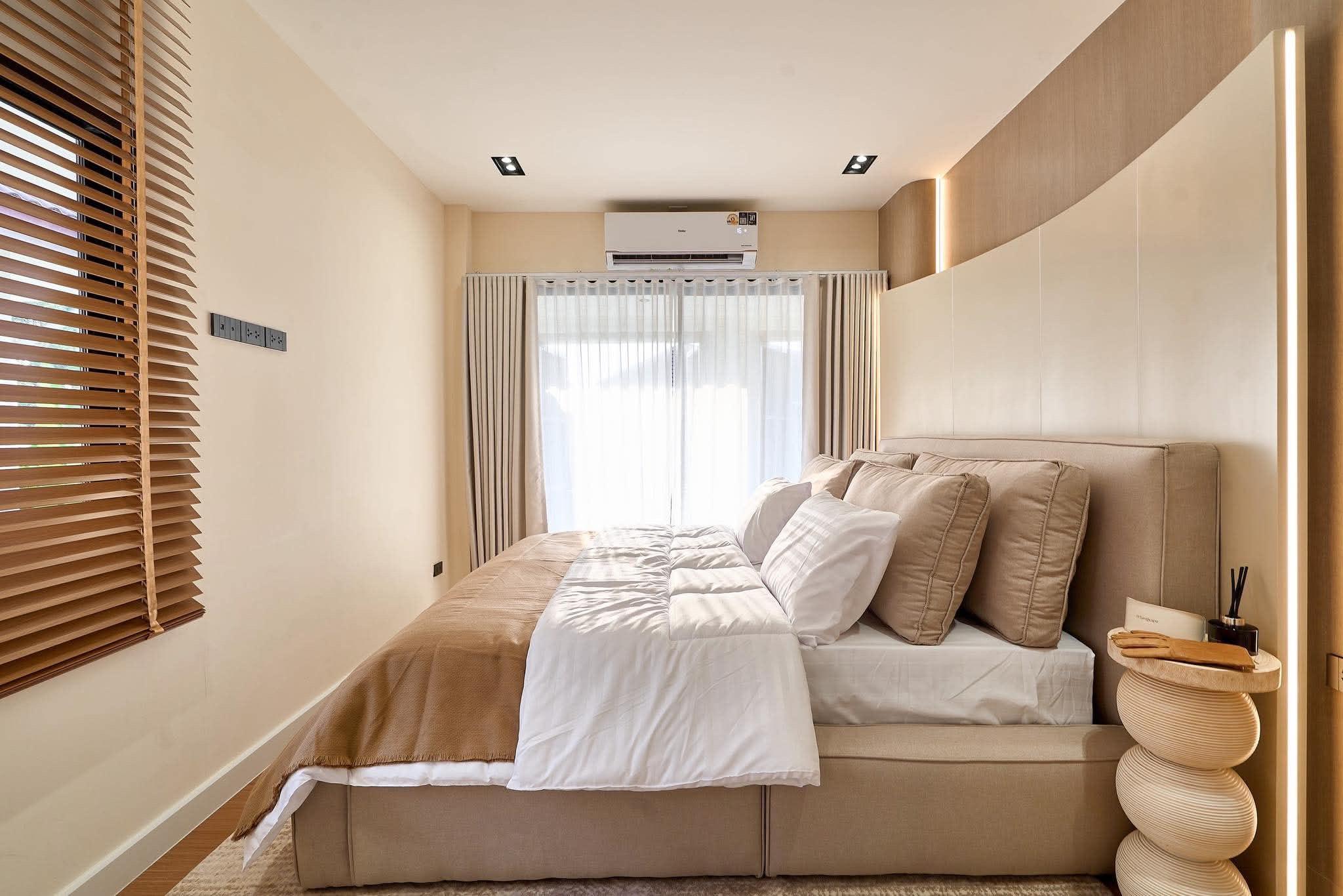 ขายบ้านเดี่ยว 2 ชั้น สร้างใหม่ สไตล์ Contemporary Modern ตกแต่งหรูเฟอร์นิเจอร์+เครื่องใช้ไฟฟ้าครบชุด โครงการหมู่บ้านพราว หางดง - 41