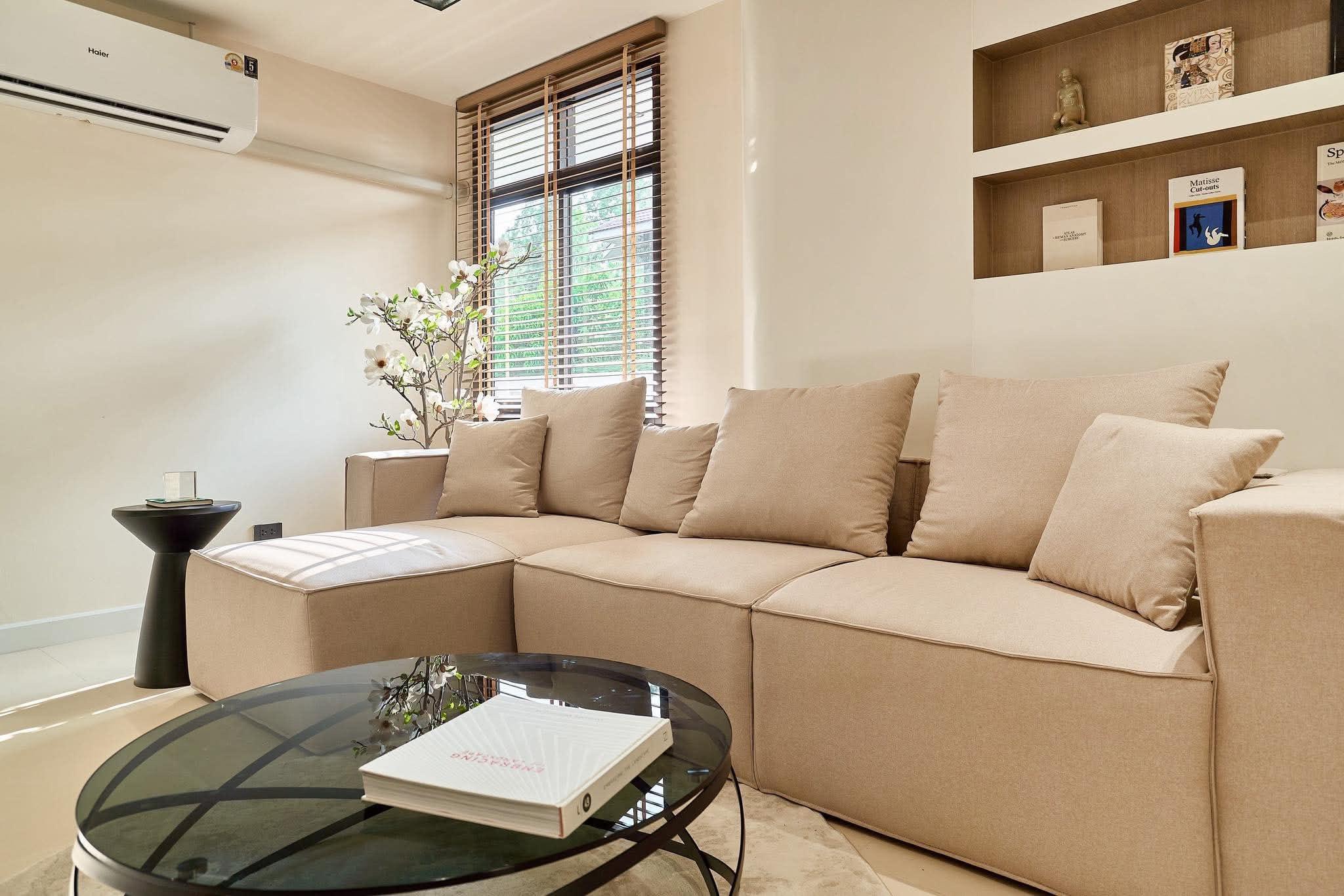 ขายบ้านเดี่ยว 2 ชั้น สร้างใหม่ สไตล์ Contemporary Modern ตกแต่งหรูเฟอร์นิเจอร์+เครื่องใช้ไฟฟ้าครบชุด โครงการหมู่บ้านพราว หางดง - 6