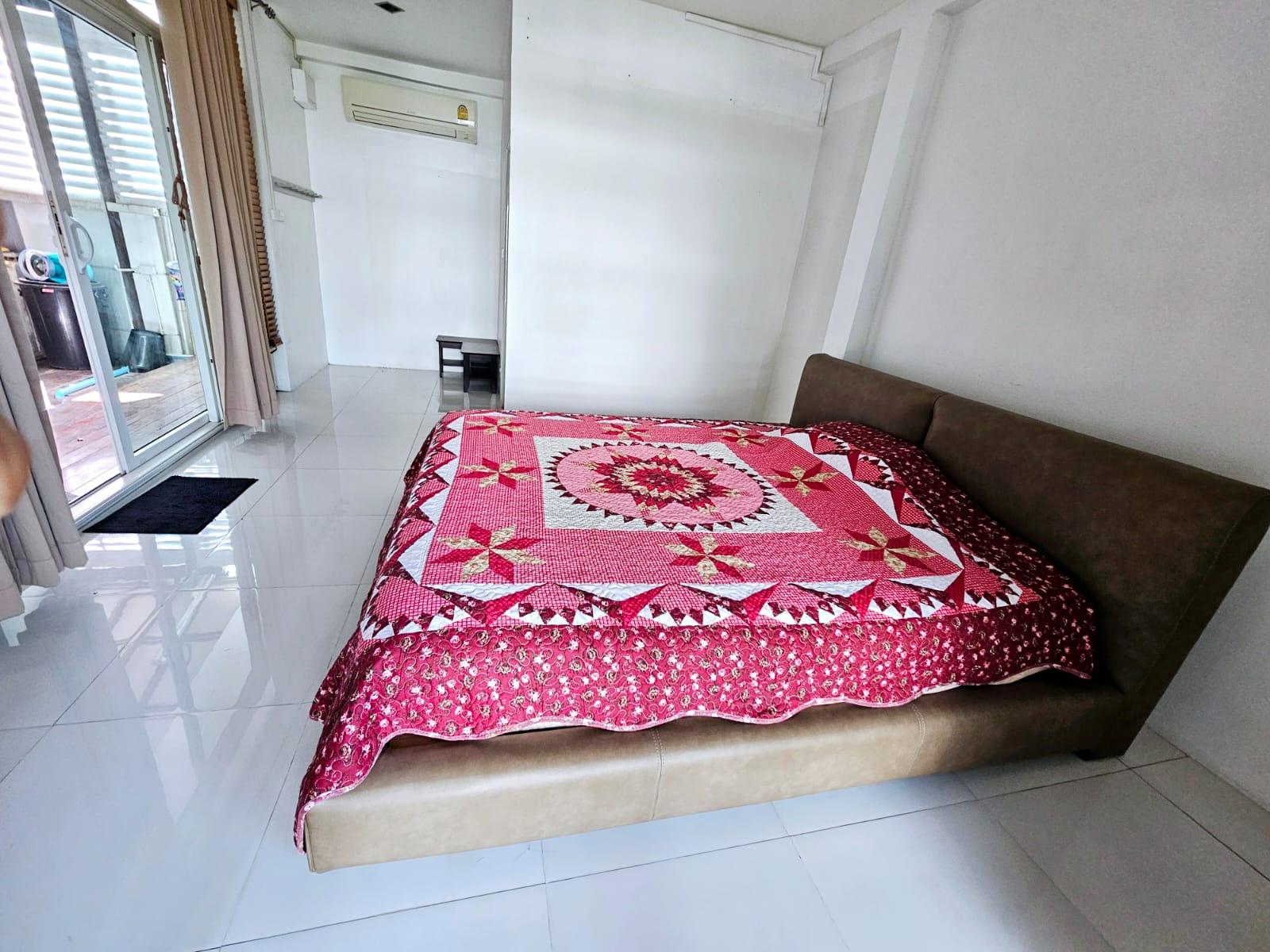 ทาวน์เฮ้าส์ 4 ห้องนอน ในโครงการ Plus Citypark Srinagarindra Suanluang (พลัส ซิตี้ พาร์ค ศรีนครินทร์ สวนหลวง) - 8