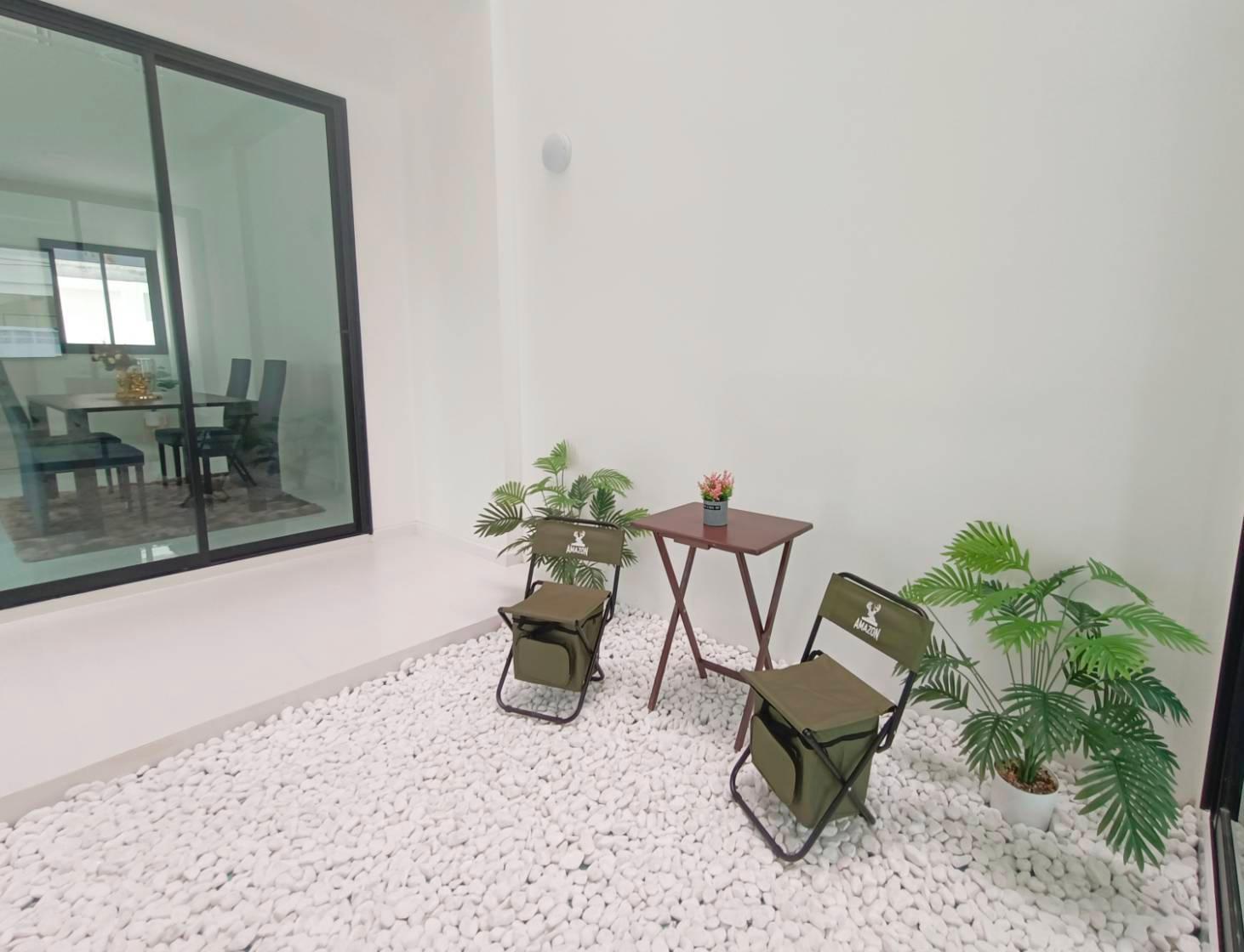 พรีเมียมทาวน์โฮมใหม่สไตล์ Modern Classic บ้านใหม่ ลาซาล32 แยก2 - 2