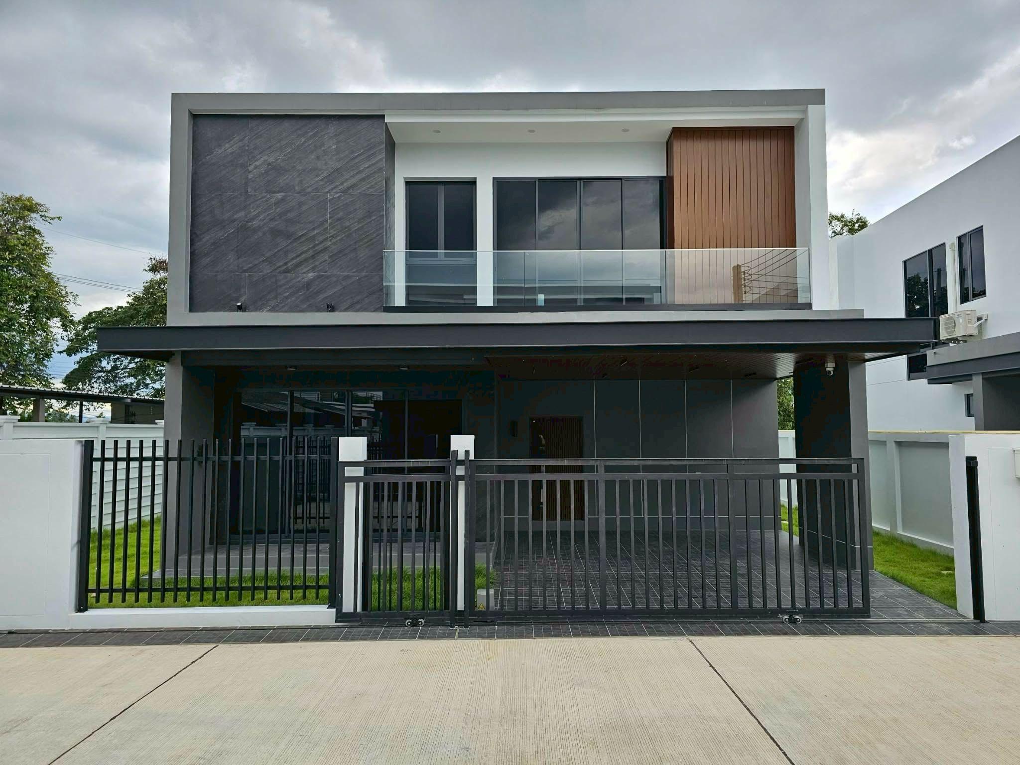 🆕 บ้านเดี่ยวพรีเมียมพร้อมอยู่ หางดง-บ้านถวาย การันตีน้ำไม่ท่วม 100%! เชื่อมต่อชีวิตเมือง ใกล้สนามบินและ Central Airport Plaza เริ่มต้น 5.88 ลบ. - 5