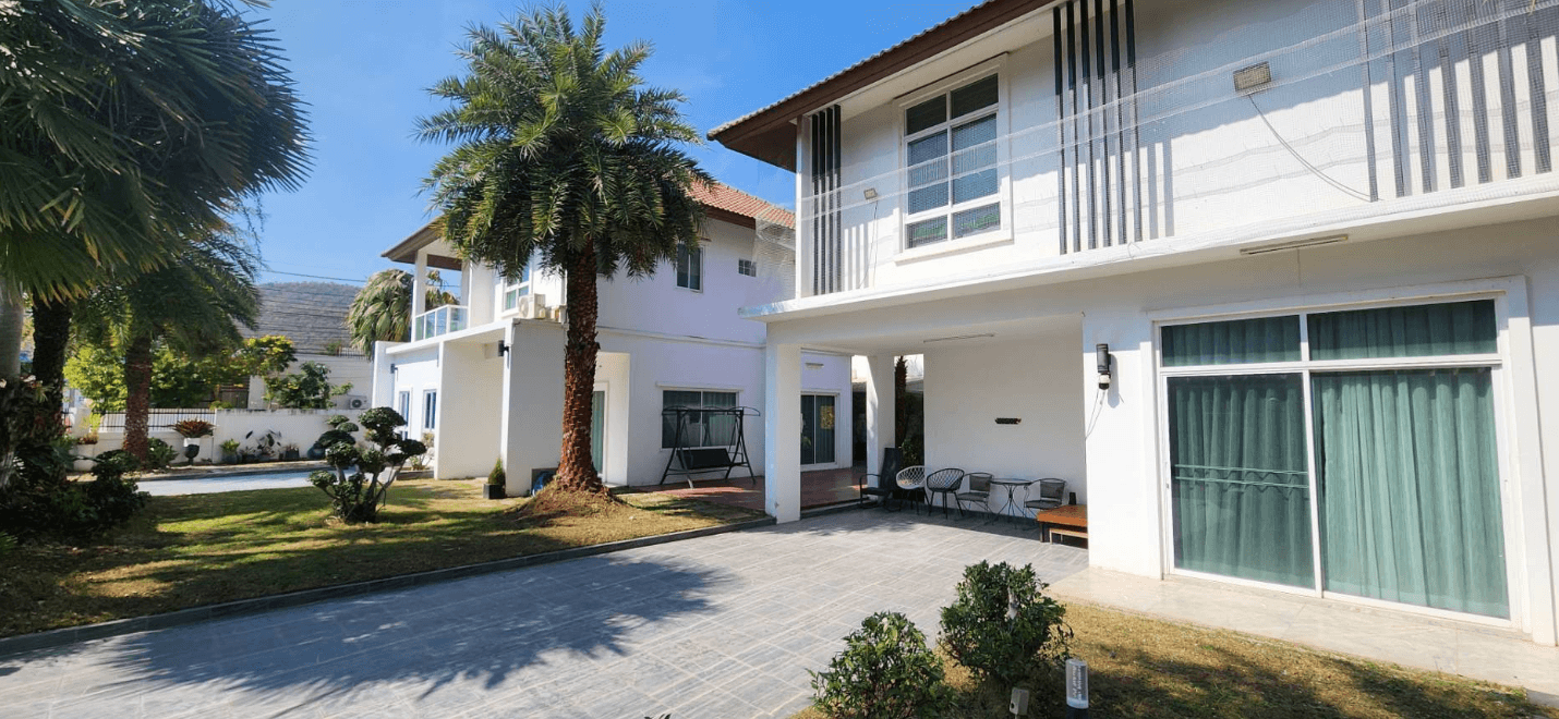 บ้านเดี่ยว 2 ชั้น รีโนเวทใหม่หมดไม่เคยเข้าอยู่ - หมู่บ้านอุดมสุข ตรงข้ามโรงพยาบาลตาคลี - 1