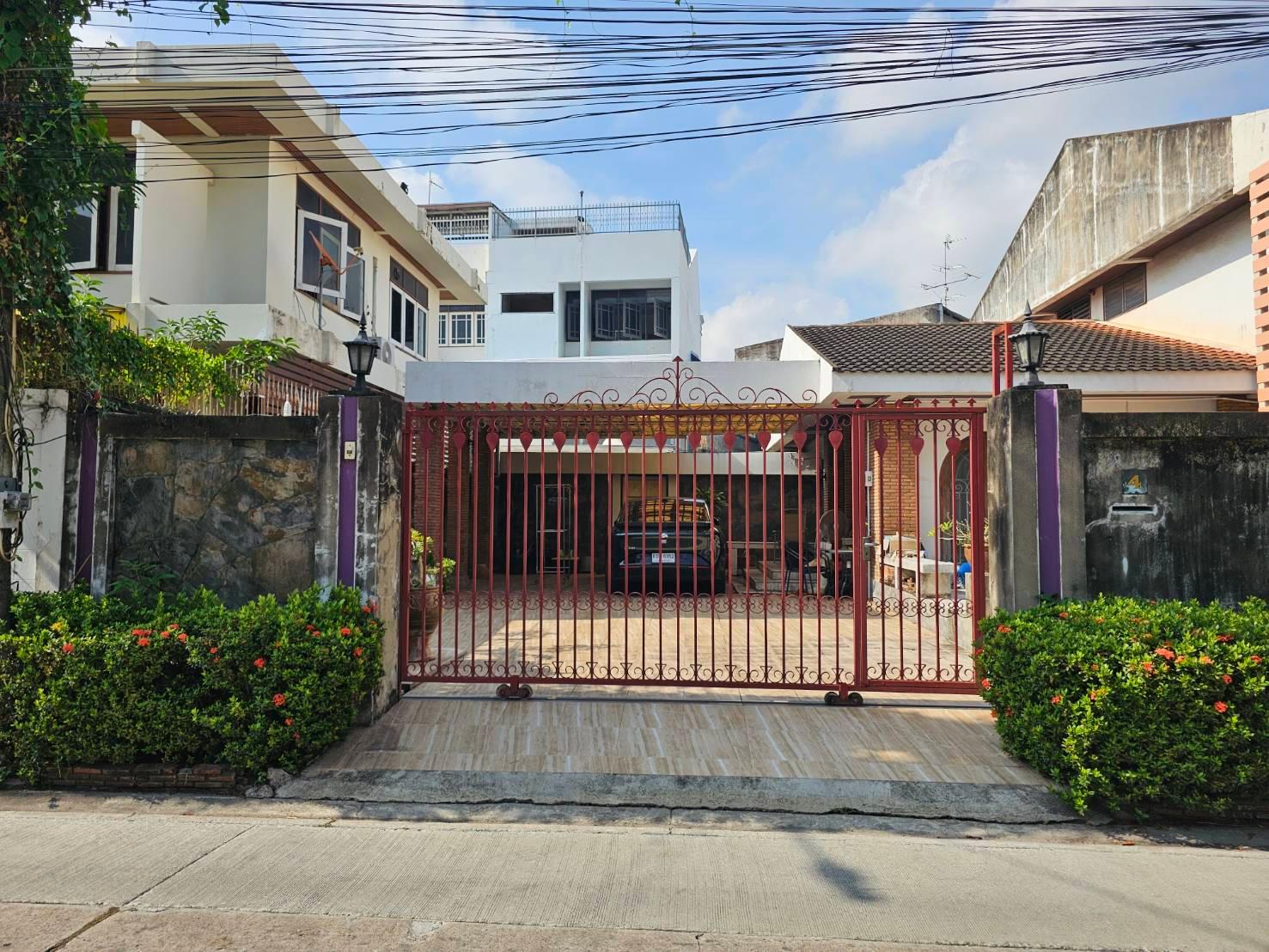 House No. 4 บ้านเดี่ยวแปลงสวยและที่ดินศักยภาพสูงเพื่อการพัฒนา - พหลโยธิน 44 - 9