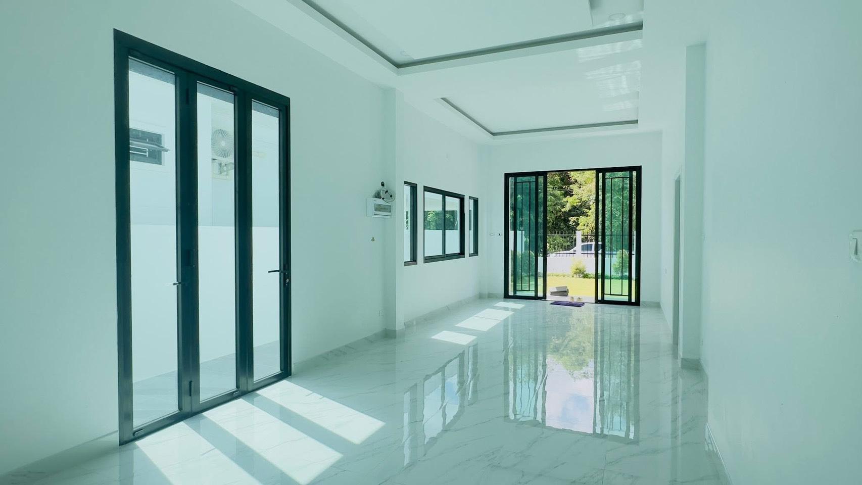 🏠 บ้านดาราสิริ 1 คลองเตย 19 พื้นที่กว้างที่สุด! ในราคาสุดคุ้ม ✨ เบื่อความอึดอัด... มาอยู่บ้านที่โปร่งสบาย บนเนื้อที่จุใจ 88 ตร.ว. ใกล้รพ หาดใหญ่ 10 นาที - 16