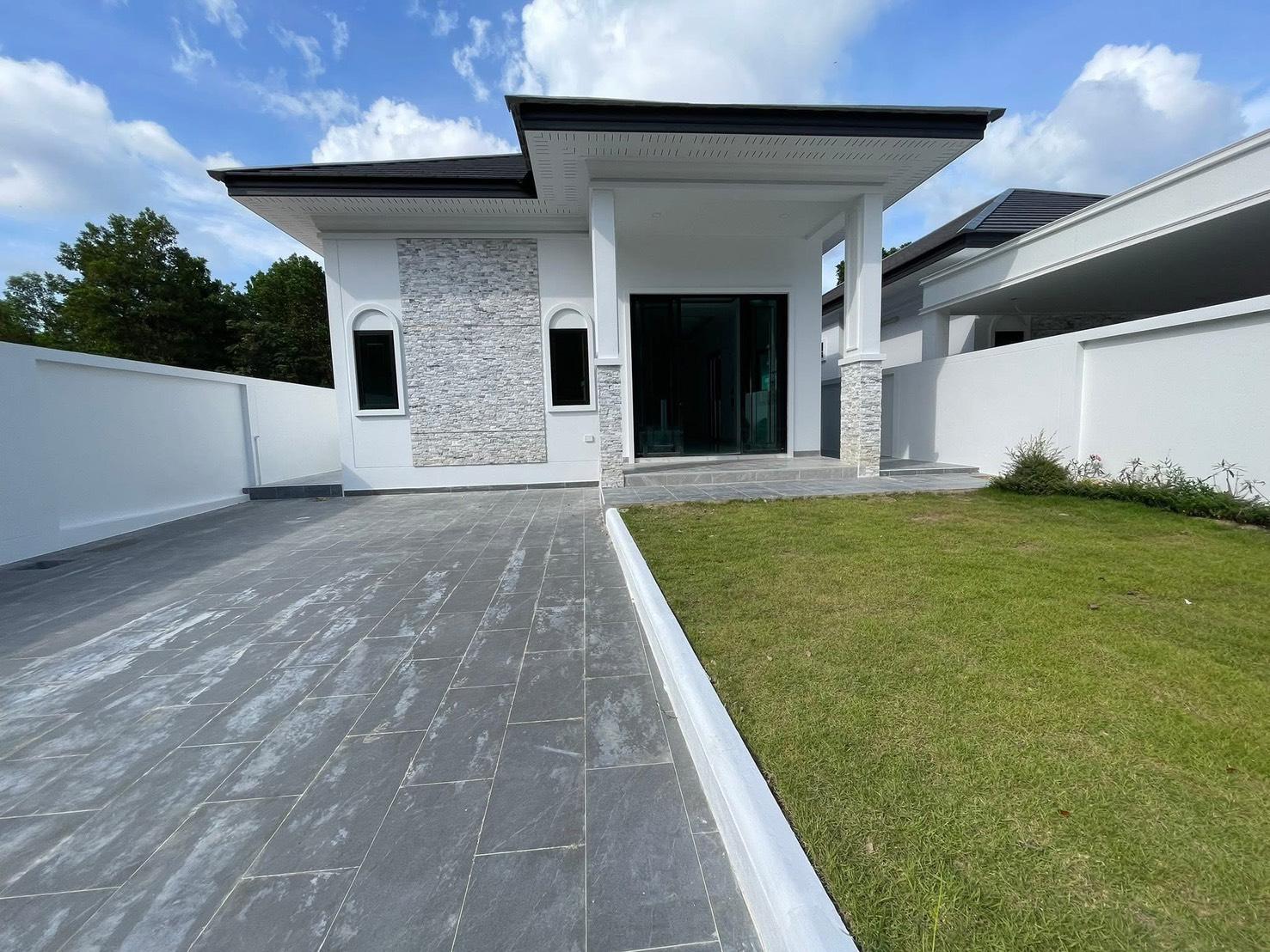 🏠 บ้านดาราสิริ 1 คลองเตย 19 พื้นที่กว้างที่สุด! ในราคาสุดคุ้ม ✨ เบื่อความอึดอัด... มาอยู่บ้านที่โปร่งสบาย บนเนื้อที่จุใจ 88 ตร.ว. ใกล้รพ หาดใหญ่ 10 นาที - 17