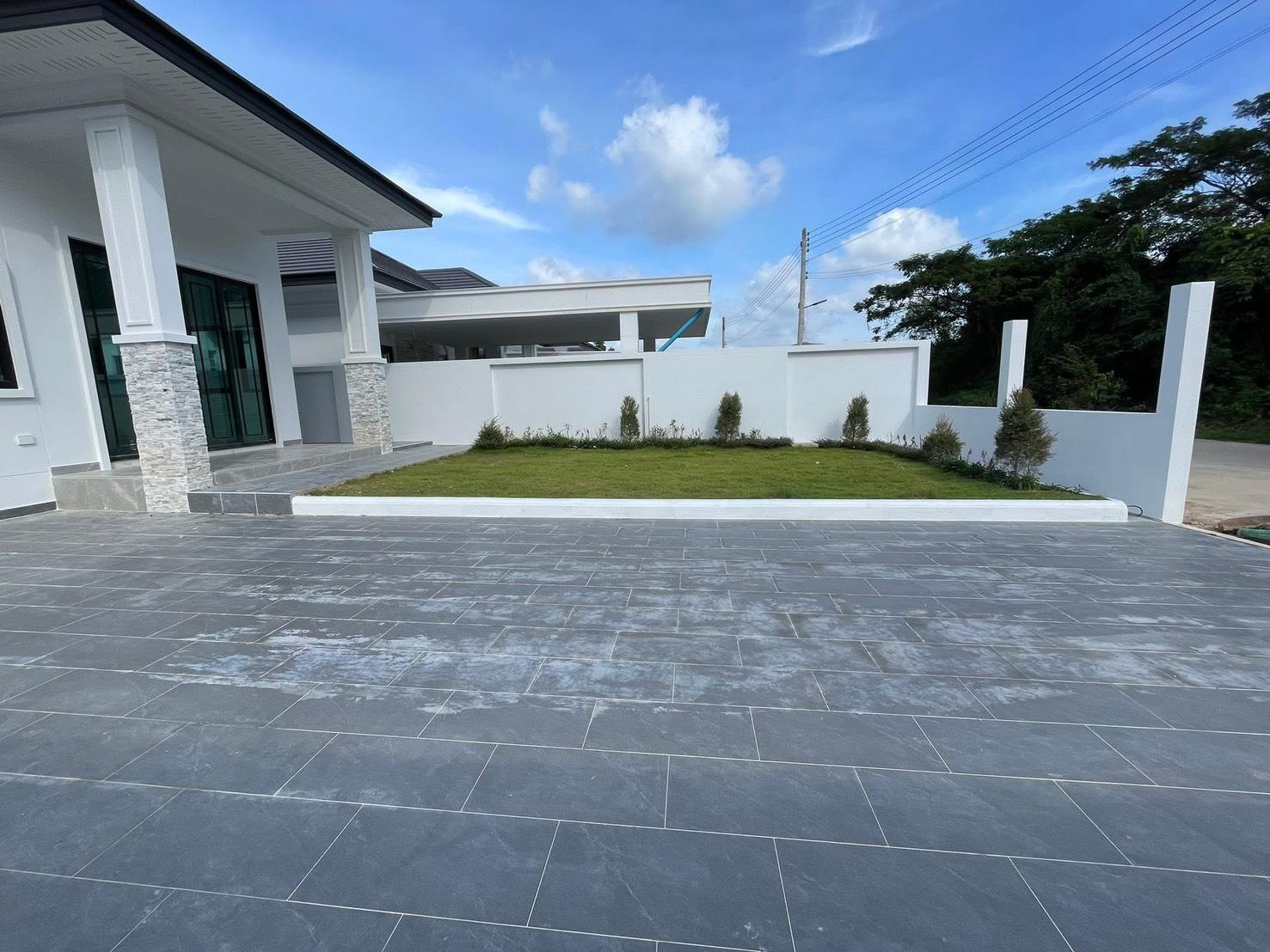 🏠 บ้านดาราสิริ 1 คลองเตย 19 พื้นที่กว้างที่สุด! ในราคาสุดคุ้ม ✨ เบื่อความอึดอัด... มาอยู่บ้านที่โปร่งสบาย บนเนื้อที่จุใจ 88 ตร.ว. ใกล้รพ หาดใหญ่ 10 นาที - 18