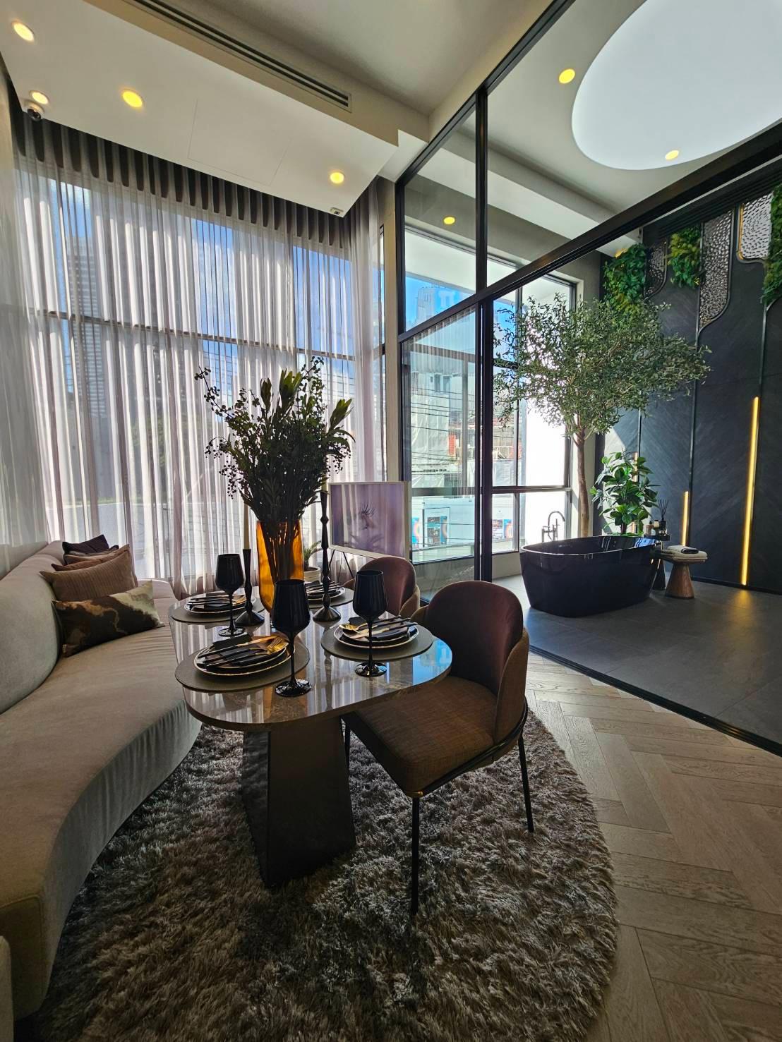 Origin Thonglor World - Courtyard - 5