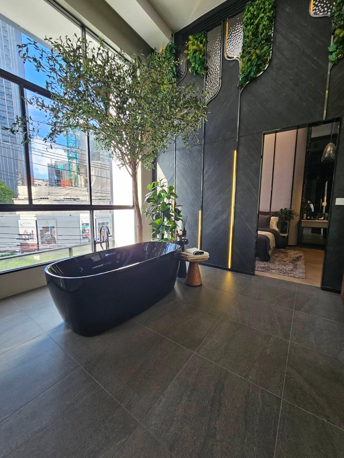 Origin Thonglor World - Courtyard - 6