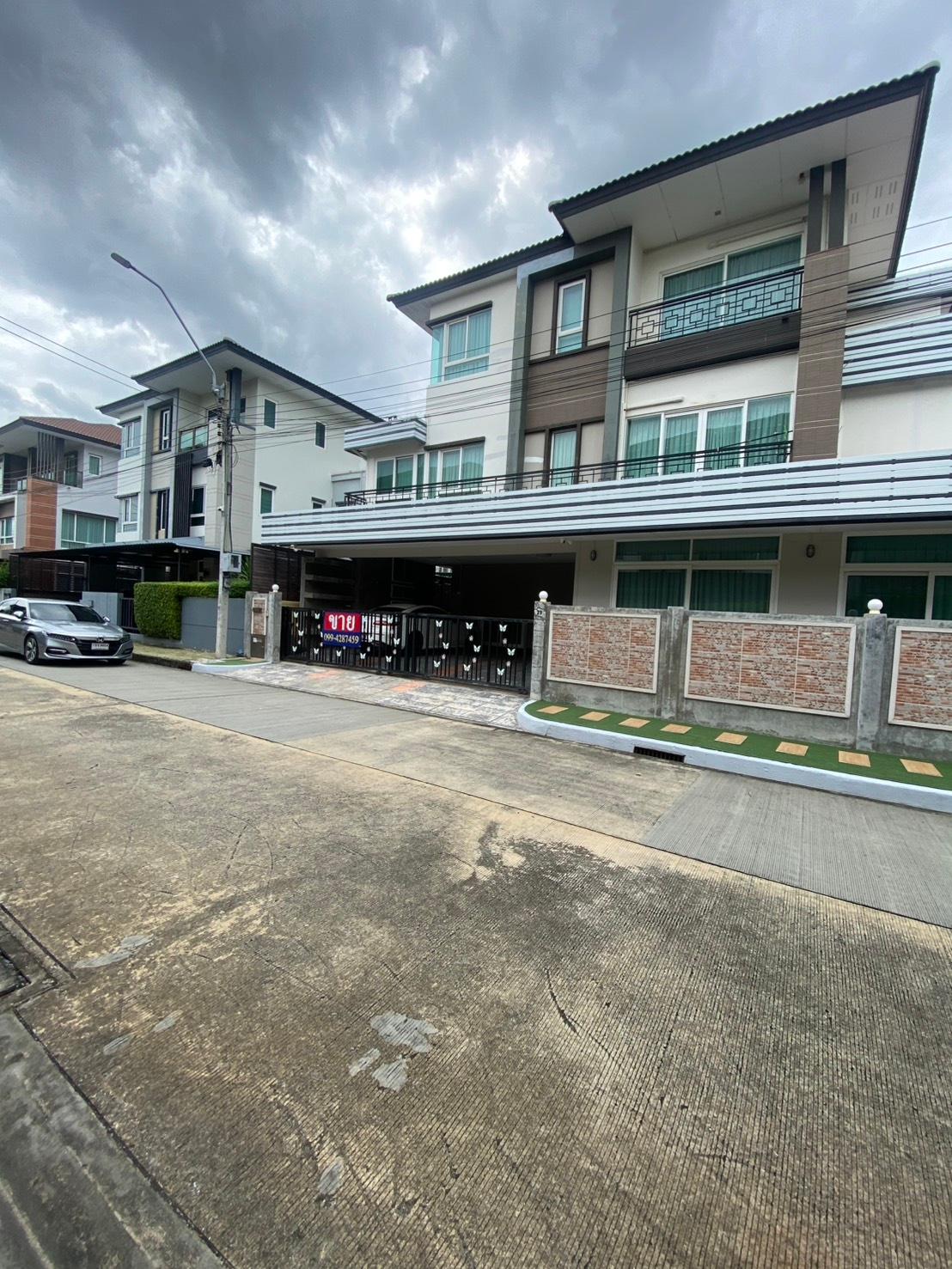 หมู่บ้านสุดหรู Casa Legend เกษตร-นวมินทร์ | บ้านเดี่ยว 3 ชั้น ที่ดิน 61.4 ตรว. - 2