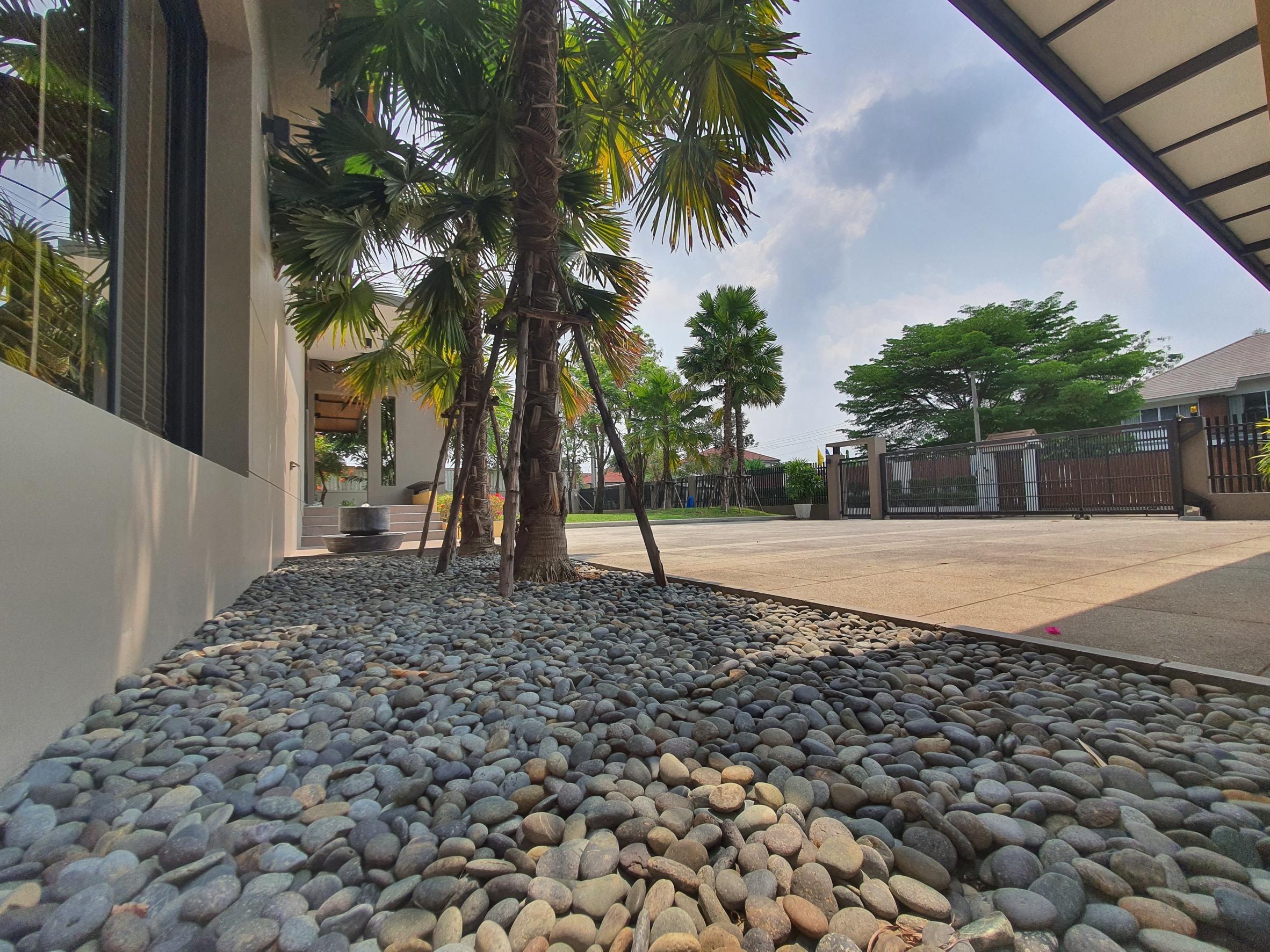 ขายคฤหาสน์หรู 2 ชั้น สไตล์ Modern Tropical เนื้อที่ 300 ตร.ว. โครงการระดับไฮเอนด์ หมู่บ้านปัญญาอินทรา P.7 - 11