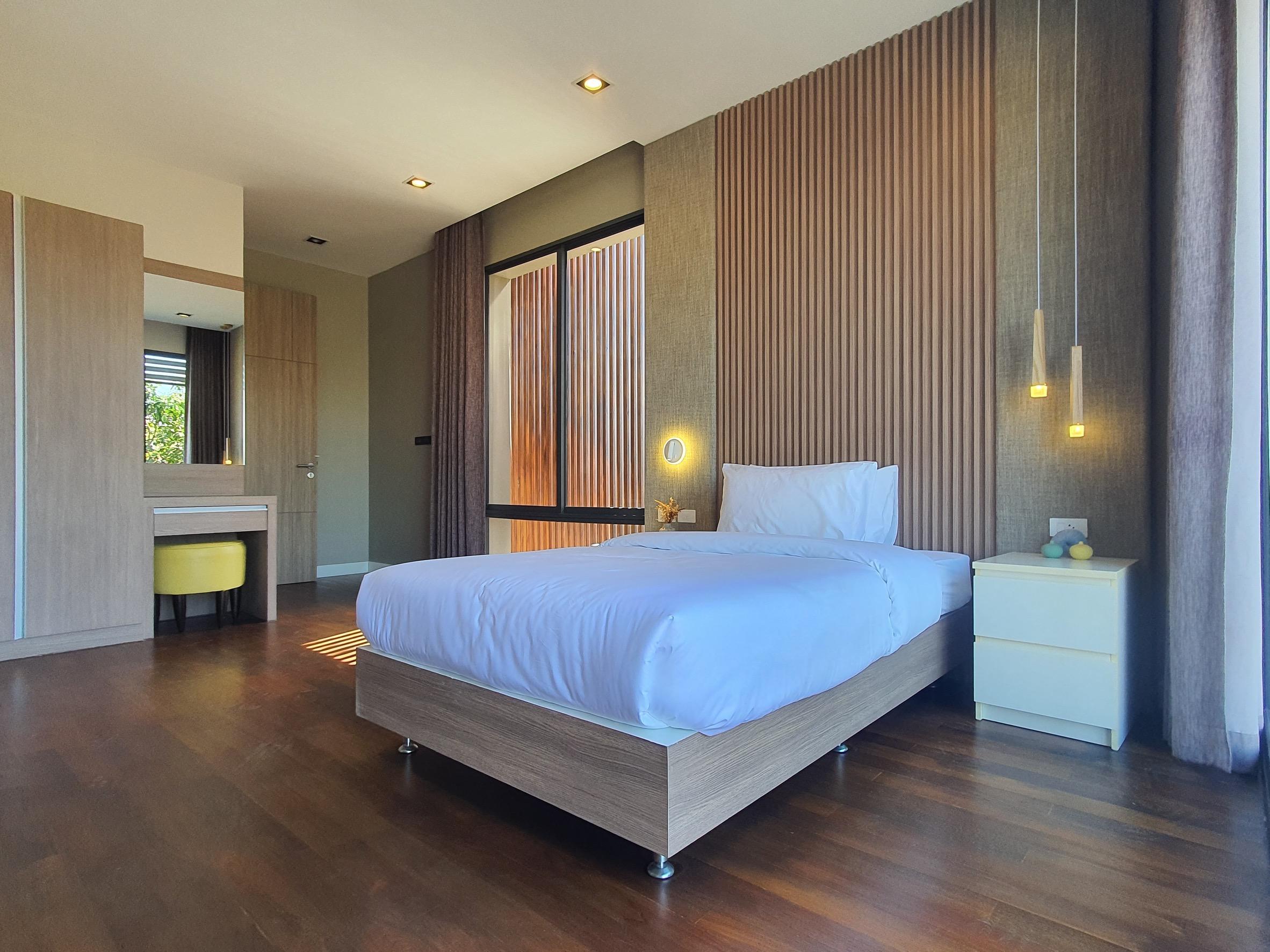 ขายคฤหาสน์หรู 2 ชั้น สไตล์ Modern Tropical เนื้อที่ 300 ตร.ว. โครงการระดับไฮเอนด์ หมู่บ้านปัญญาอินทรา P.7 - 17
