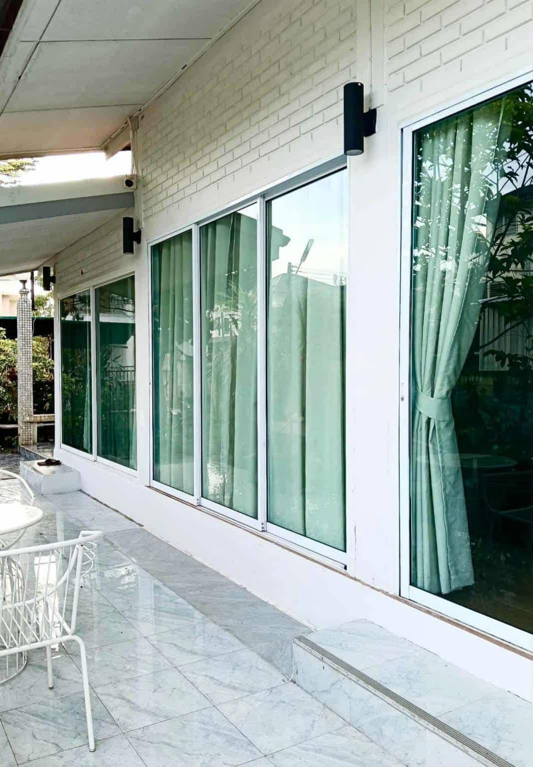 ปล่อยเช่า‼️ "Lada Villa - ลดาวิลล่า เชียงใหม่" วิลล่าหรูตกแต่งโมเดิร์นใหม่เอี่ยม 3 อาคาร 9 ห้องนอน 12 ห้องน้ำ ทำเลใกล้เซ็นทรัลเฟสติวัล - 19