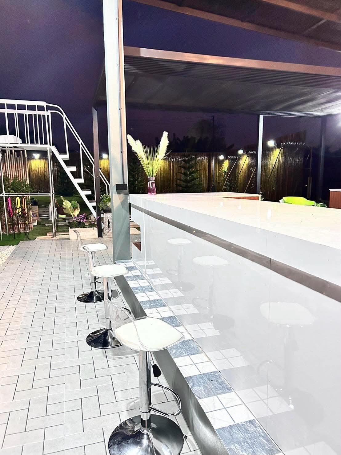 ขายบ้านสวนดอนกระทิง บ้านเดี่ยว 2 ชั้น สร้างใหม่สไตล์พูลวิลล่าลักชัวรีผสมผสานคาเฟ่ เนื้อที่ดินเกือบ 3 ไร่เต็ม - 18
