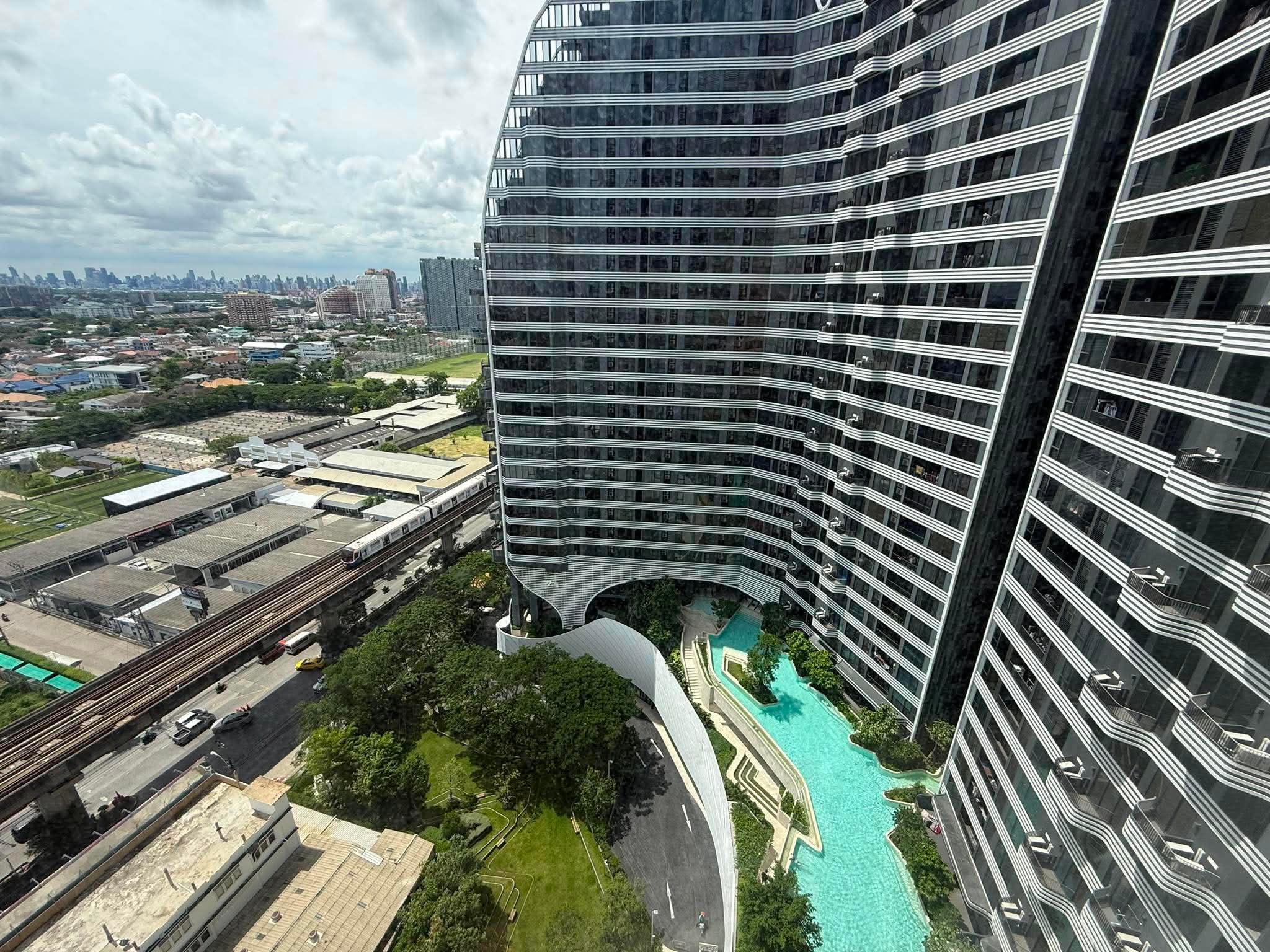 ขายคอนโด Ideo Mobi Sukhumvit Eastpoint (ไอดีโอ โมบิ สุขุมวิท อีสต์พอยท์) ชั้น 19 วิวสระ มีอ่างอาบน้ำ 1 ห้องนอน 35.41 ตร.ม. ใกล้ BTS บางนา 450 เมตร - 1